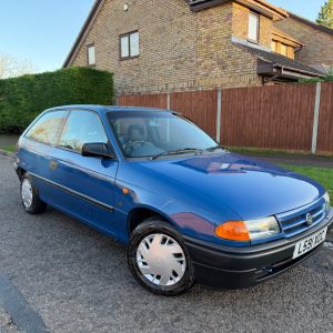 1994-Vauxhall Astra 1.4i LS Hatchback 3dr Petrol Automatic/2F.KEEPERS/LOW MILES