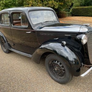 1946 VAUXHALL 10-4, SUICIDE FRONT DOORS, BLACK ON BROWN.