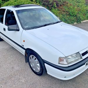 VAUXHALL CAVALIER 2.0i LS+94/M REG+1 FAMILY OWNED+153K MILES+MOT,D+DRIVES SUPERB